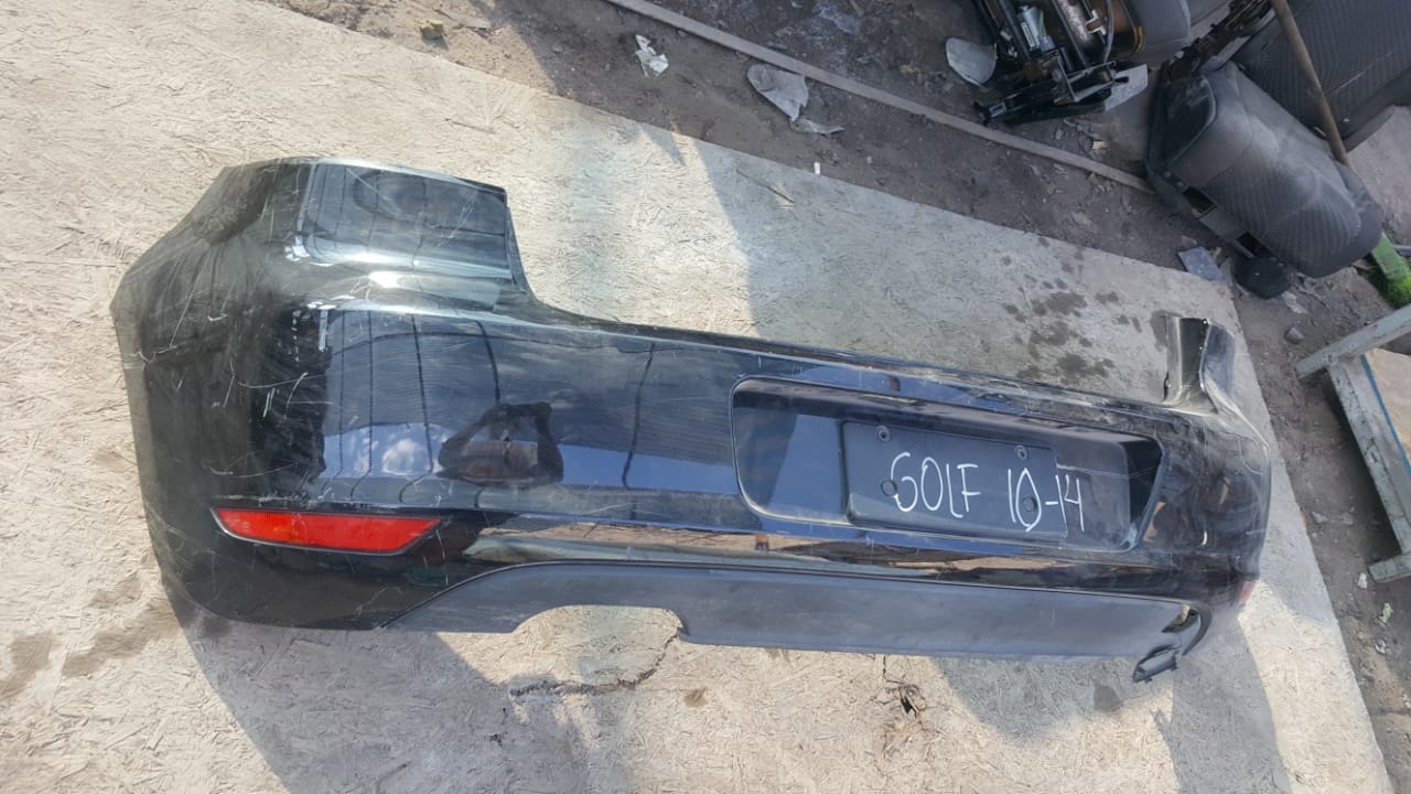 PARACHOQUES POSTERIOR VOLKSWAGEN GOLF 2010 AL 2014